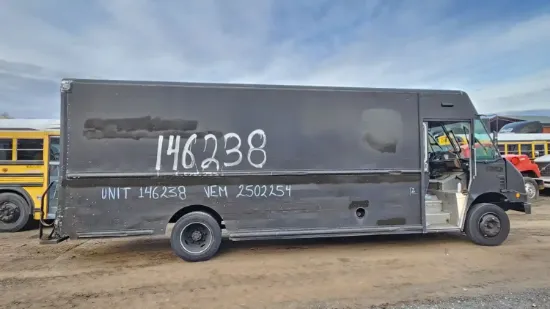 Picture of 2010-freightliner-mt55-chassis-truck-delivery